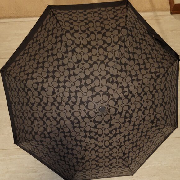 COACH Retractable umbrella black/gray with signature logo.  NWT  10011148JAX - Picture 1 of 6